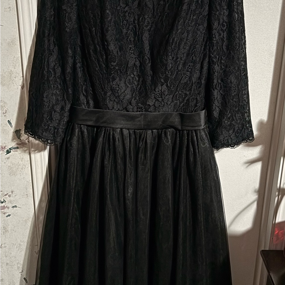 Chic Black Lace Long Sleeve Dress
